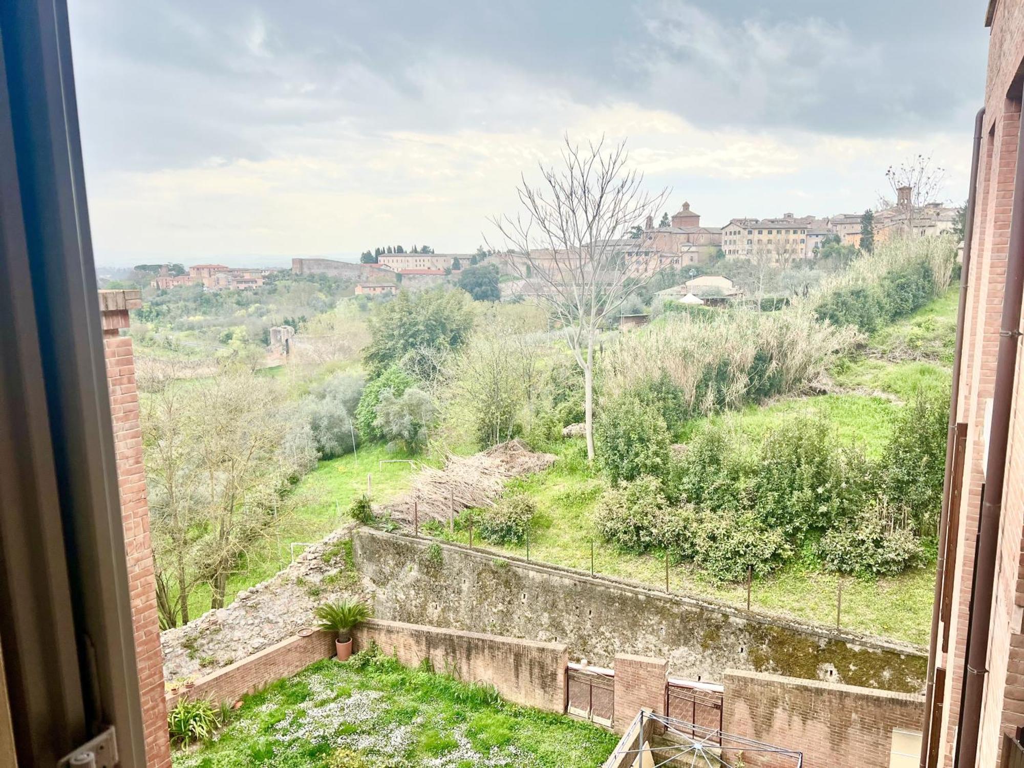 Provenzano Top Floor Siena Exterior photo